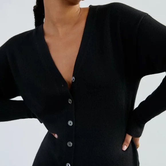 Aritzia Wilfred Utopia Cardigan Sweater Midi Dress V-neck Ribbed Size Medium - Picture 9 of 15